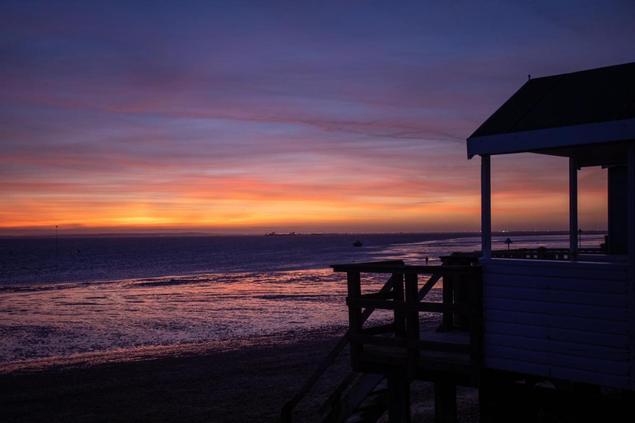 Roslin Beach Hotel Southend-on-Sea Bagian luar foto